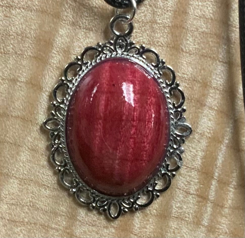 VictorianSmall Oval Pendant